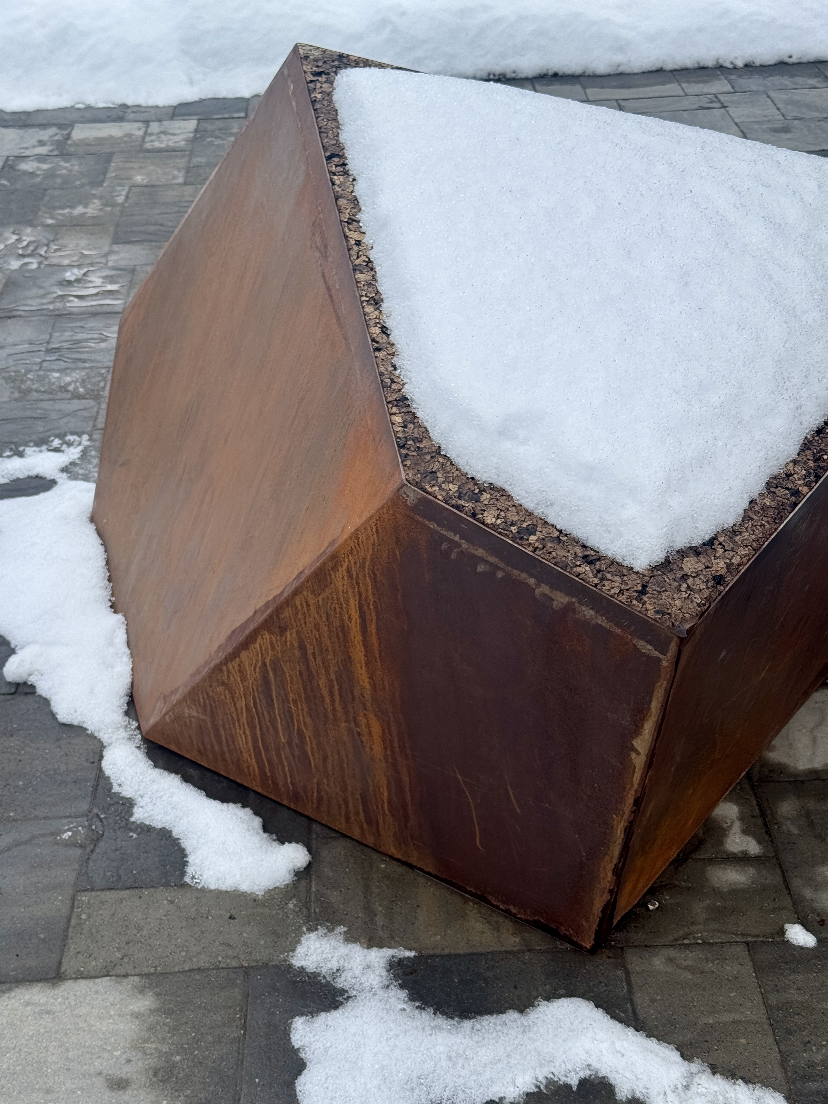 Gather Sculptor Idaho . Jakub Galczynski