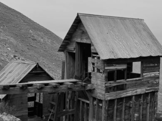 Jakub Galczynski Modern Cabin