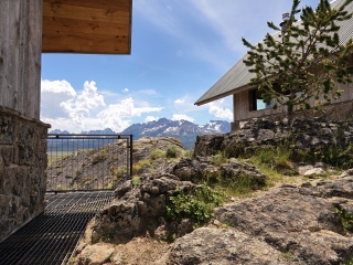 Stanley Idaho Architecture Cliff Natural Looking Out