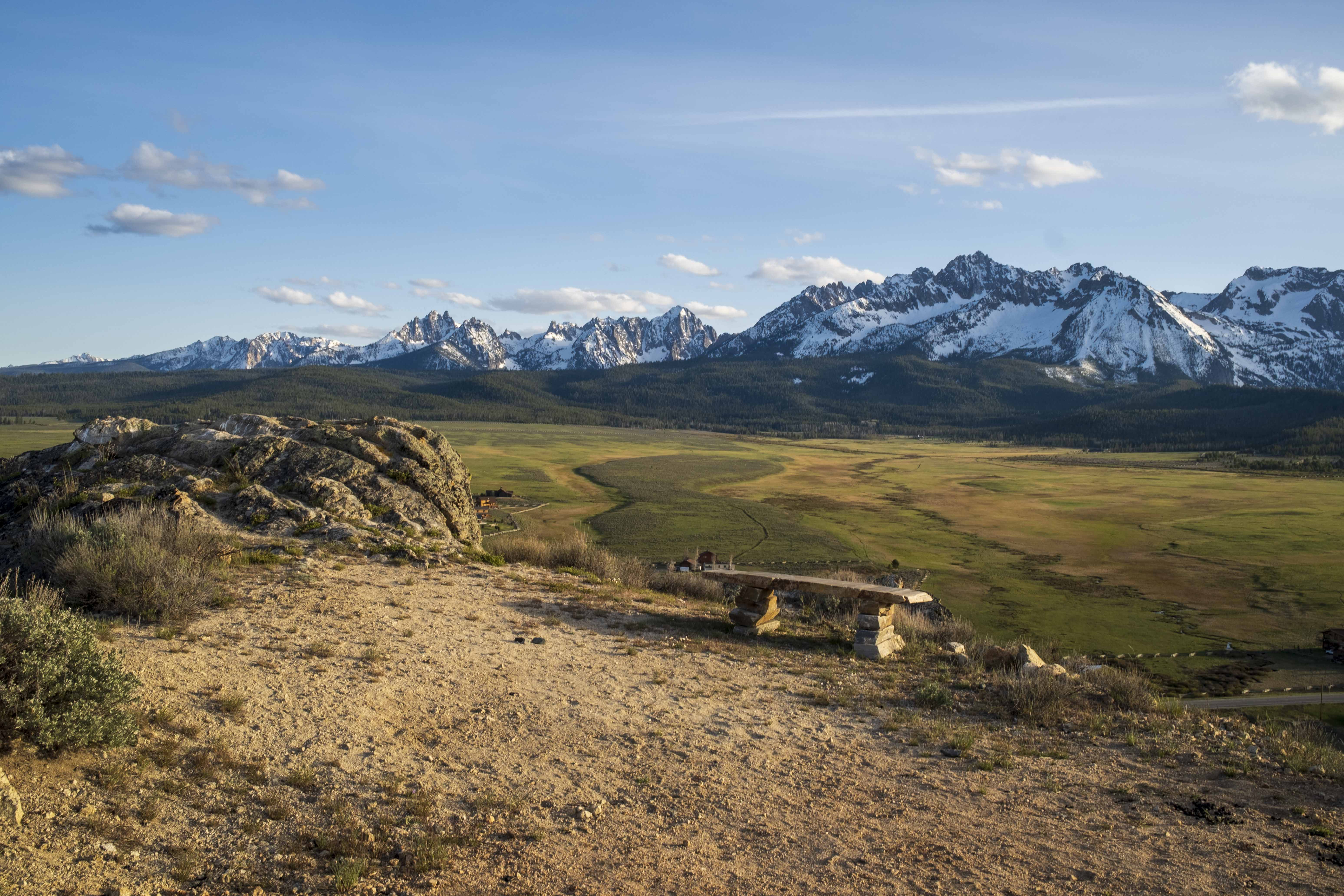 Stanley-Idaho-Cabin-Cliff